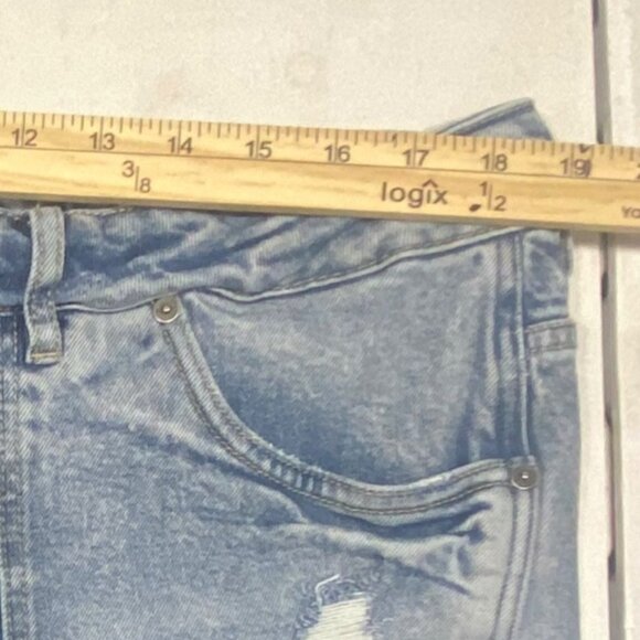 KanCan Estilo Jeans Womens Size 18 Light Wash Distressed Denim Straight Leg - Picture 9 of 14